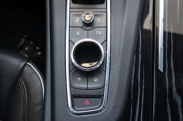 Photo of 2021 Crystal White Tricoat Cadillac Escalade