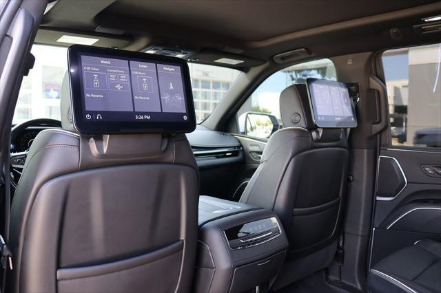 Photo of 2021 Crystal White Tricoat Cadillac Escalade