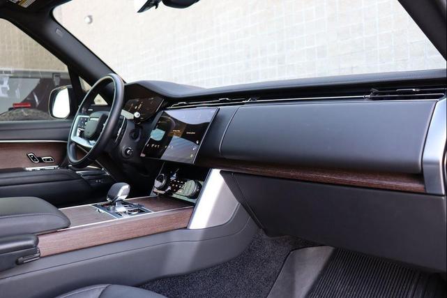 Photo of 2023 Santorini Black Metallic Land Rover Range Rover
