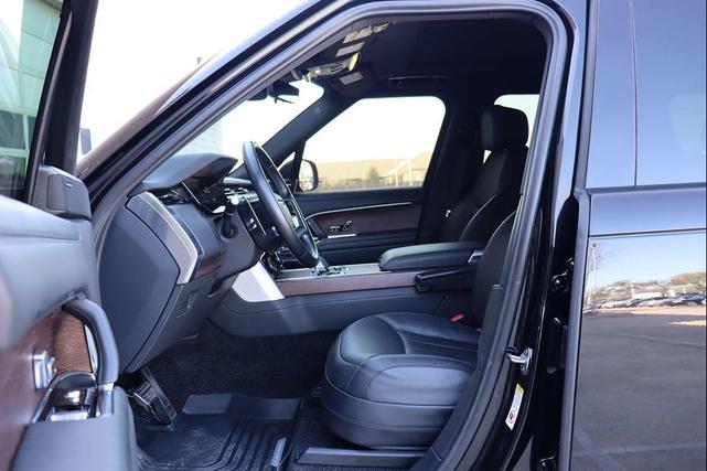 Photo of 2023 Santorini Black Metallic Land Rover Range Rover