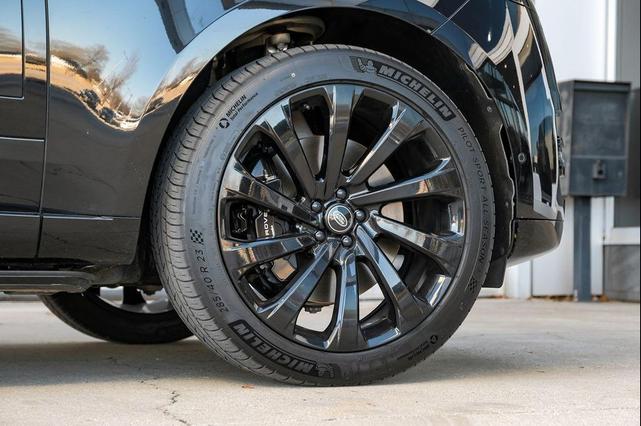 Photo of 2023 Santorini Black Metallic Land Rover Range Rover