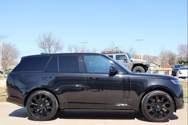 Photo of 2023 Santorini Black Metallic Land Rover Range Rover