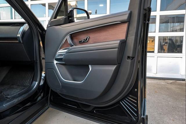 Photo of 2023 Santorini Black Metallic Land Rover Range Rover