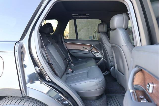 Photo of 2023 Santorini Black Metallic Land Rover Range Rover