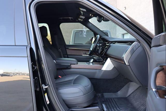Photo of 2023 Santorini Black Metallic Land Rover Range Rover
