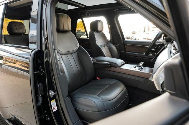Photo of 2023 Santorini Black Metallic Land Rover Range Rover