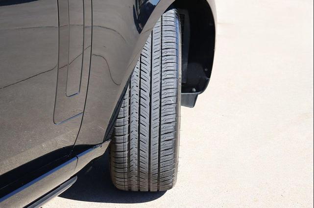 Photo of 2023 Santorini Black Metallic Land Rover Range Rover