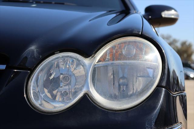 Photo of 2007 Black Mercedes-Benz CLK-Class