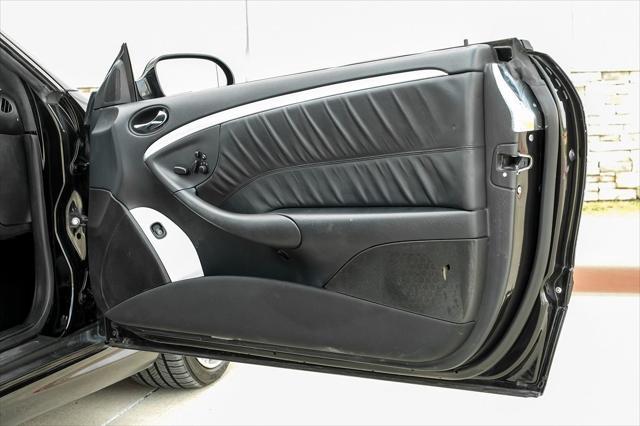 Photo of 2007 Black Mercedes-Benz CLK-Class