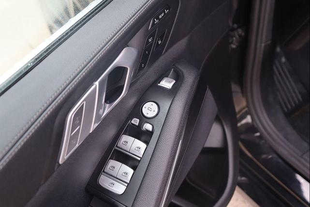 Photo of 2020 Jet Black BMW X7