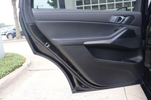 Photo of 2020 Jet Black BMW X7