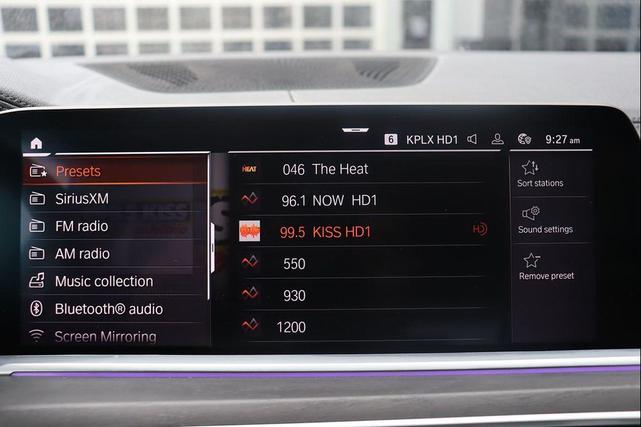 Photo of 2020 Jet Black BMW X7