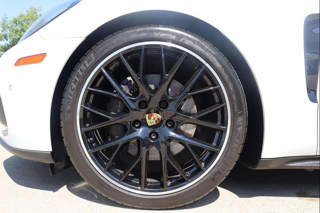Photo of 2018 Carrara White Metallic Porsche Panamera