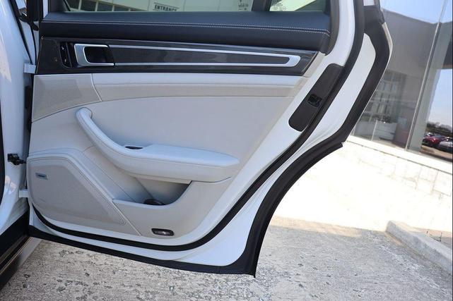 Photo of 2018 Carrara White Metallic Porsche Panamera