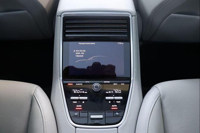 Photo of 2018 Carrara White Metallic Porsche Panamera