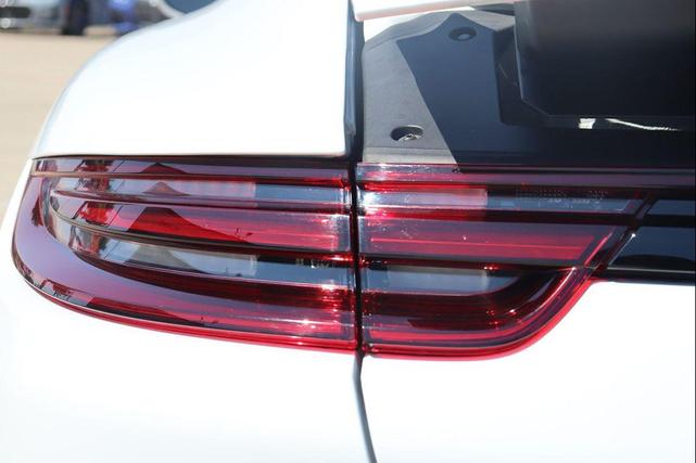 Photo of 2018 Carrara White Metallic Porsche Panamera