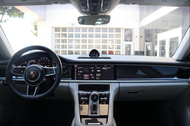Photo of 2018 Carrara White Metallic Porsche Panamera