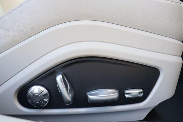 Photo of 2018 Carrara White Metallic Porsche Panamera