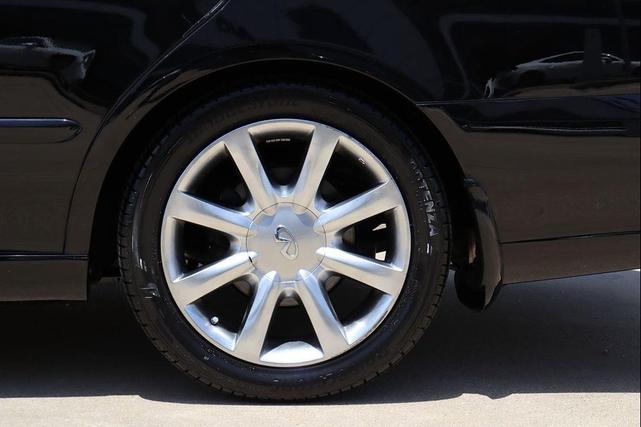 Photo of 2004 Black Obsidian INFINITI Q45