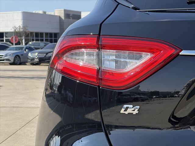 Photo of 2017 Nero Maserati Levante