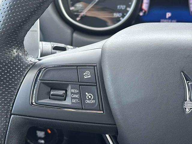 Photo of 2017 Nero Maserati Levante