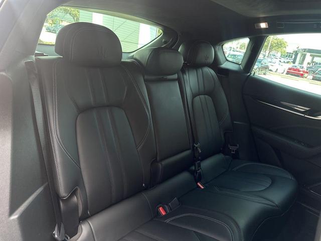 Photo of 2017 Nero Maserati Levante