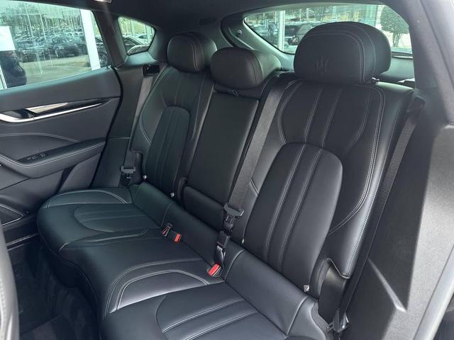 Photo of 2017 Nero Maserati Levante