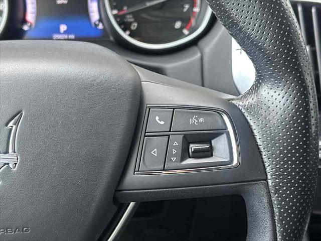 Photo of 2017 Nero Maserati Levante