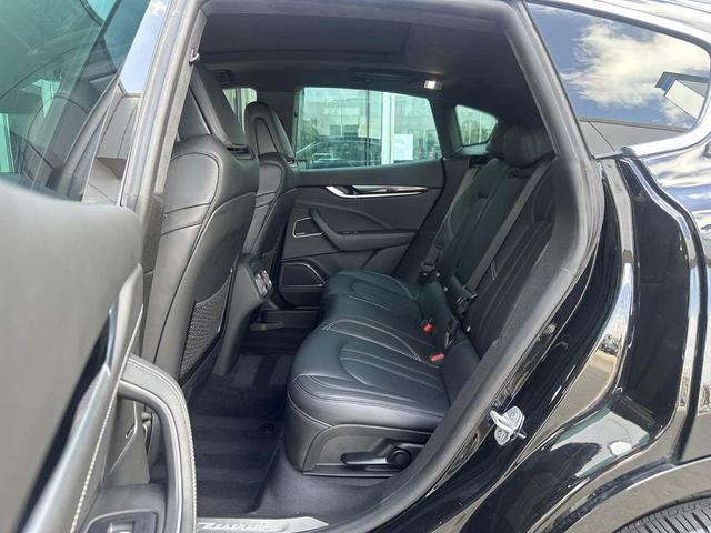Photo of 2017 Nero Maserati Levante