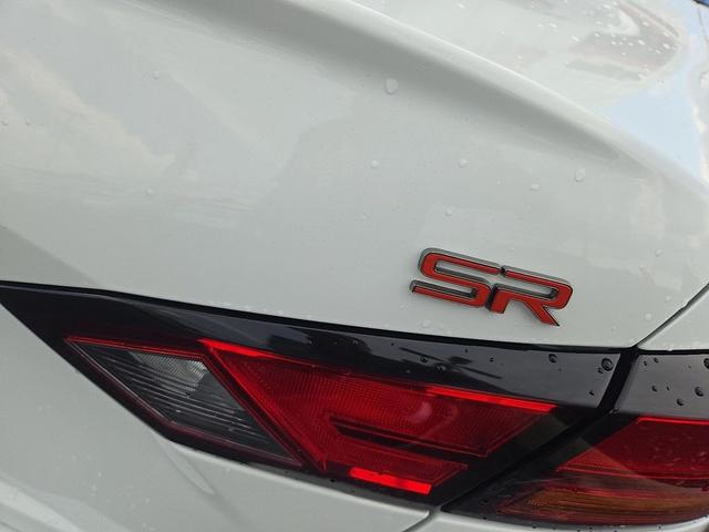 Photo of 2023 Glacier White Nissan Altima