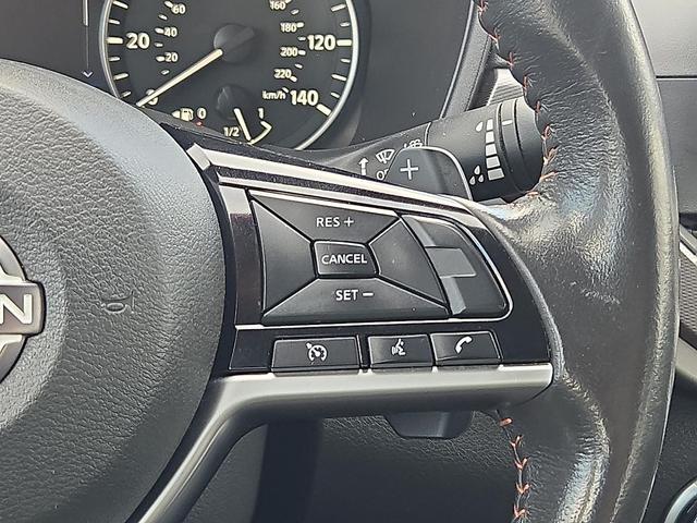 Photo of 2023 Glacier White Nissan Altima