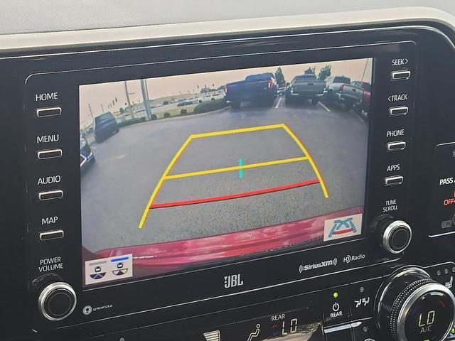 Photo of 2022 Ruby Flare Pearl Toyota Highlander Hybrid