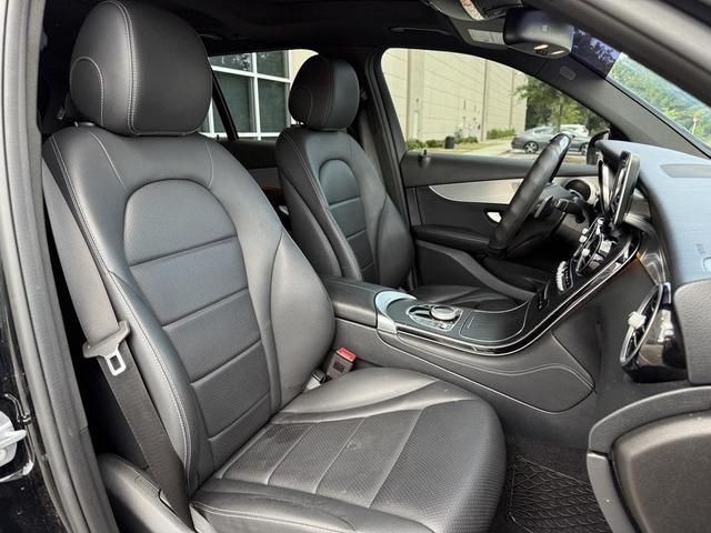 Photo of 2019 Black Mercedes-Benz GLC 300