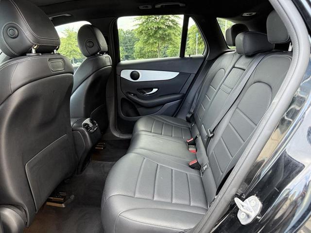Photo of 2019 Black Mercedes-Benz GLC 300