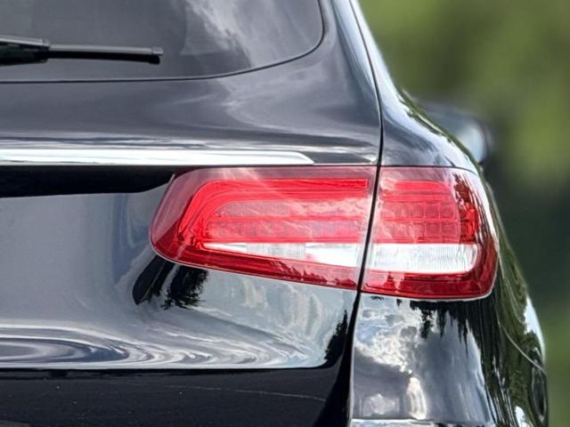 Photo of 2019 Black Mercedes-Benz GLC 300
