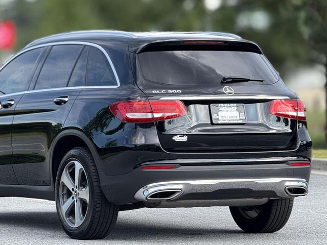 Photo of 2019 Black Mercedes-Benz GLC 300