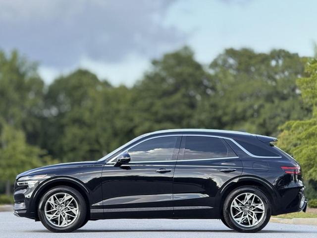 Photo of 2022 Vik Black Genesis GV70