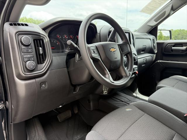 Photo of 2020 Black Chevrolet Silverado 1500