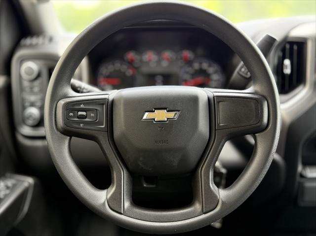 Photo of 2020 Black Chevrolet Silverado 1500