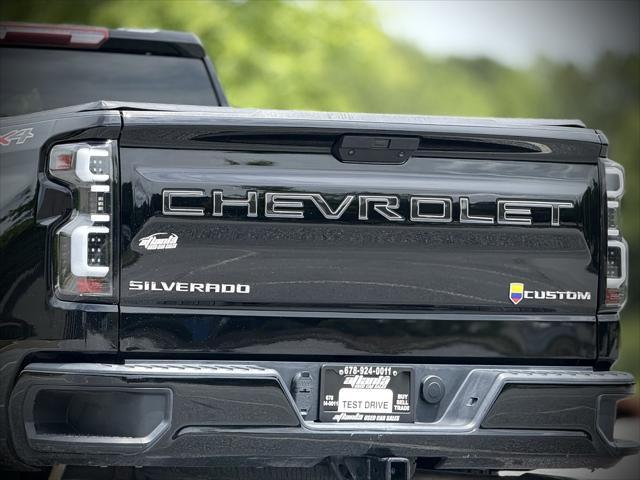Photo of 2020 Black Chevrolet Silverado 1500