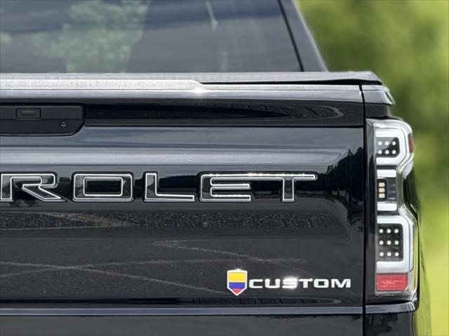 Photo of 2020 Black Chevrolet Silverado 1500