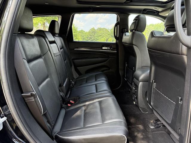 Photo of 2021 Diamond Black Crystal Pearlcoat Jeep Grand Cherokee