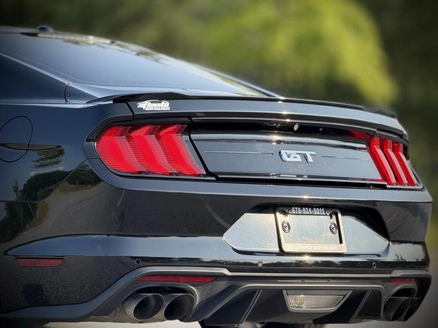 Photo of 2019 Shadow Black Ford Mustang