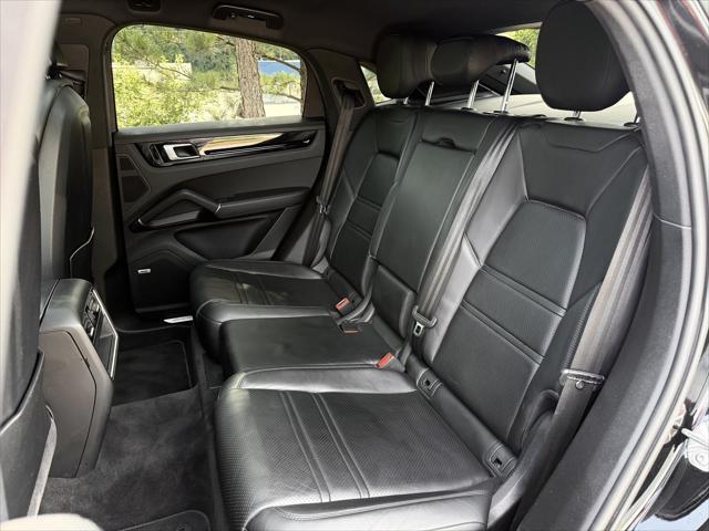 Photo of 2020 Black Porsche Cayenne