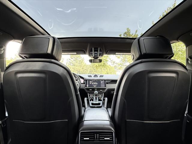 Photo of 2020 Black Porsche Cayenne