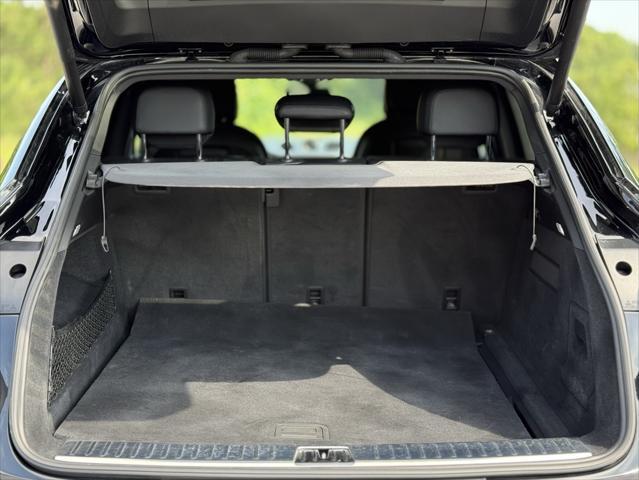 Photo of 2020 Black Porsche Cayenne