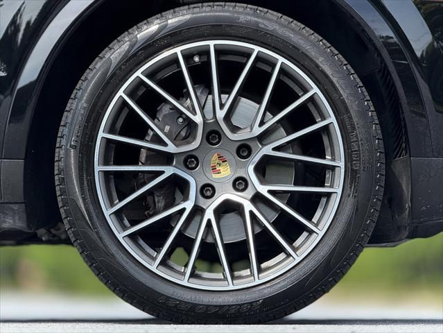 Photo of 2020 Black Porsche Cayenne
