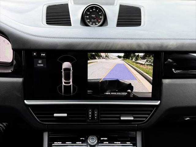 Photo of 2020 Black Porsche Cayenne