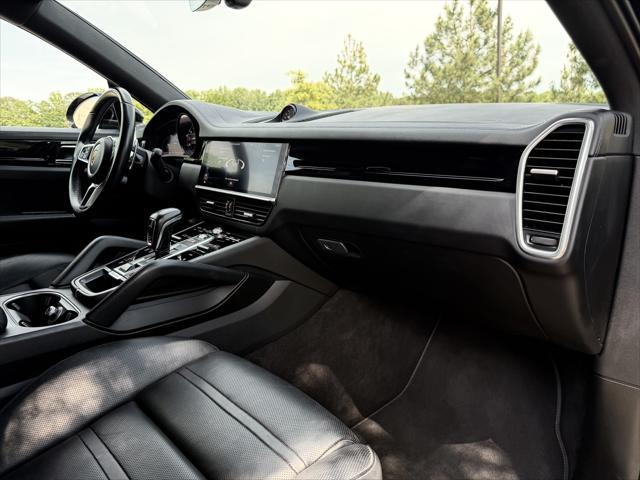 Photo of 2020 Black Porsche Cayenne