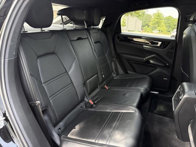 Photo of 2020 Black Porsche Cayenne